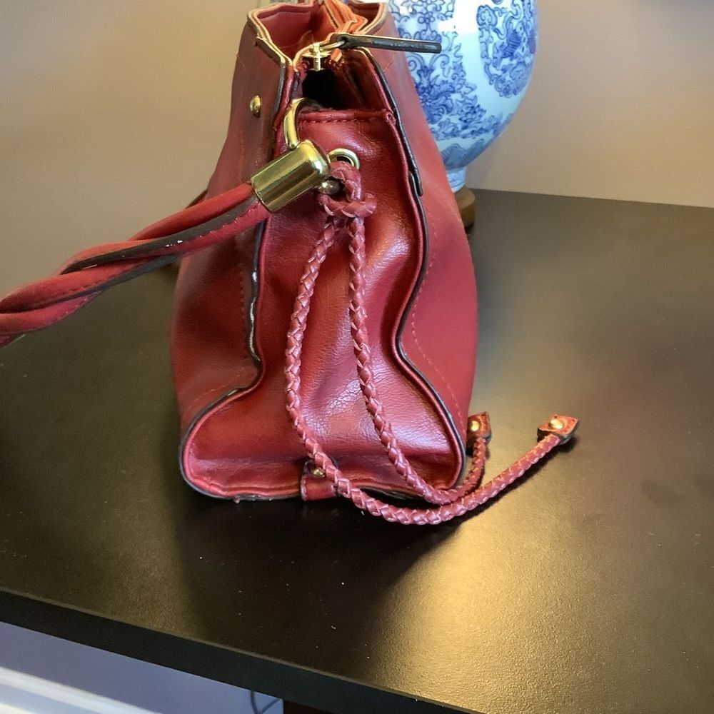 Relic Candy Apple‎ Red Shoulder Bag 🍎🥰🍎 - Picture 3 of 10